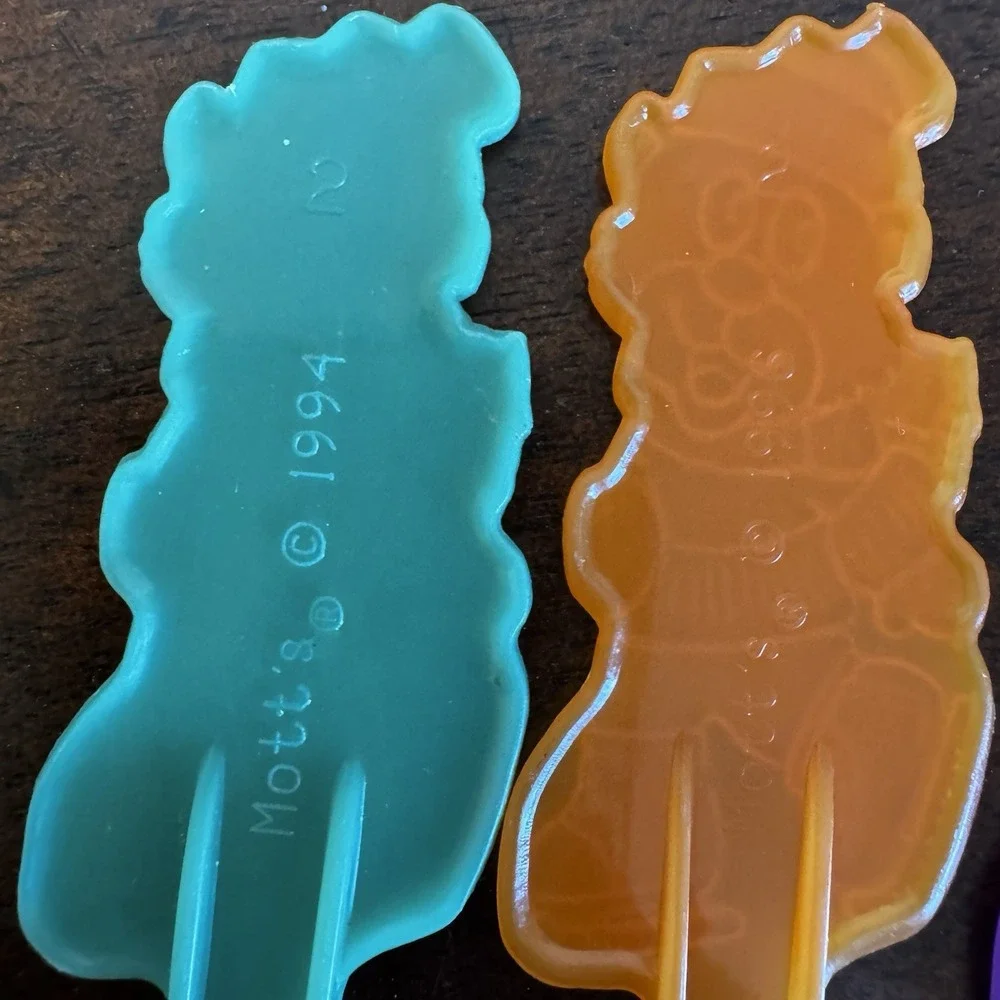 7 - 1994/96 MOTT'S Penguin, Bear & Squid Mascot Plastic Collectible Spoons